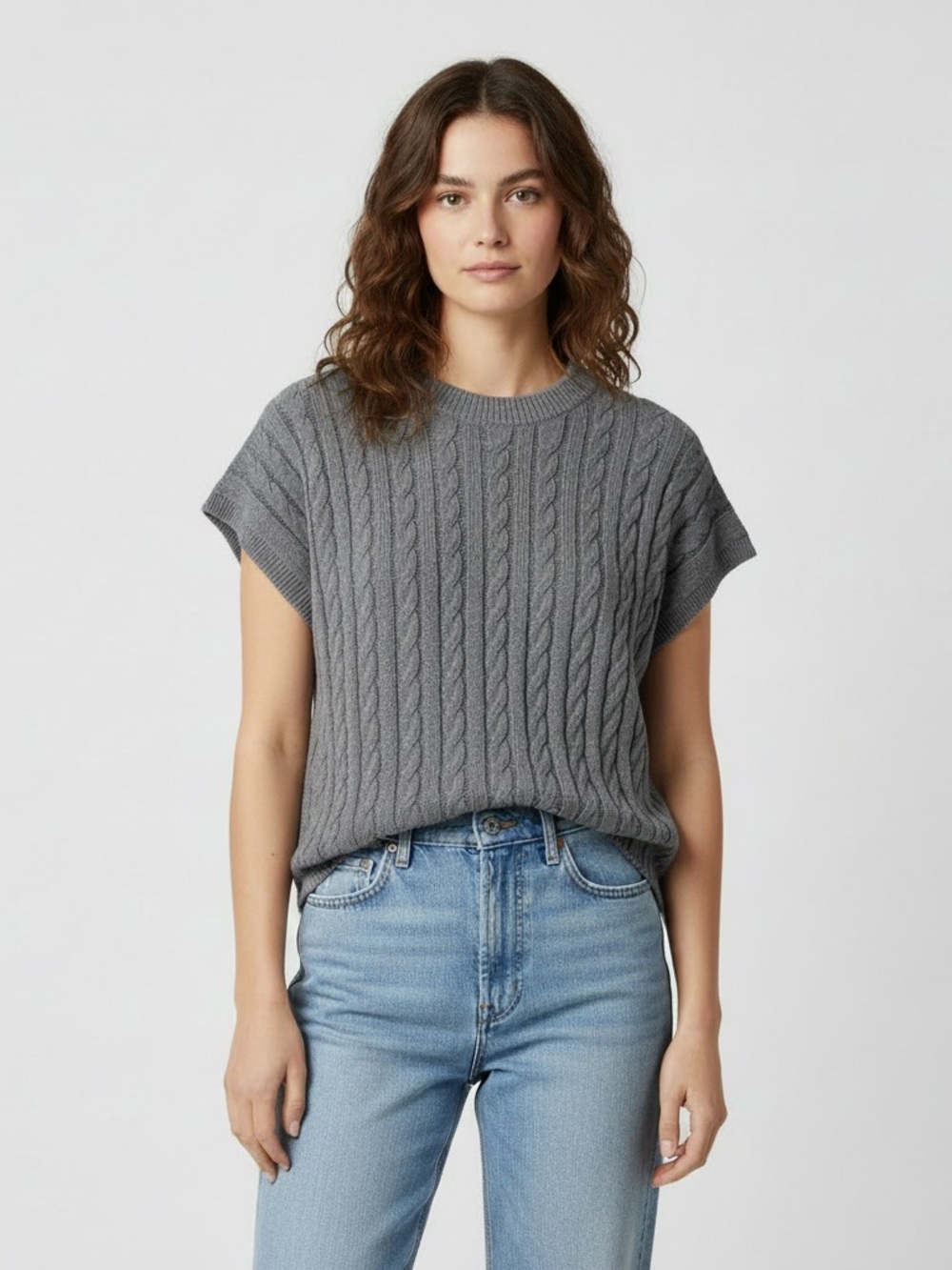 NATI | LIKE NEW Gray cap sleeve cable knit crew neck sweater vest size medium